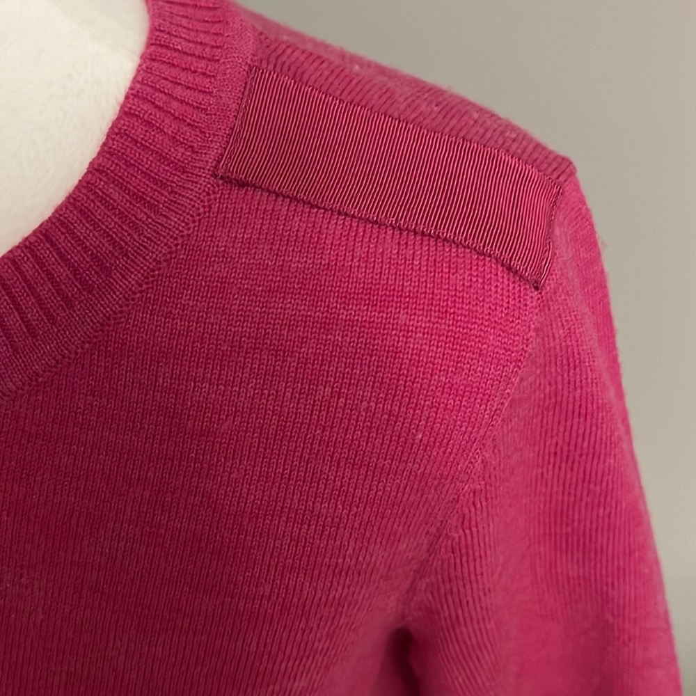 Talbots merino wool pink cardigan w/gold buttons and grosgrain ribbon Sz Small - Picture 3 of 7